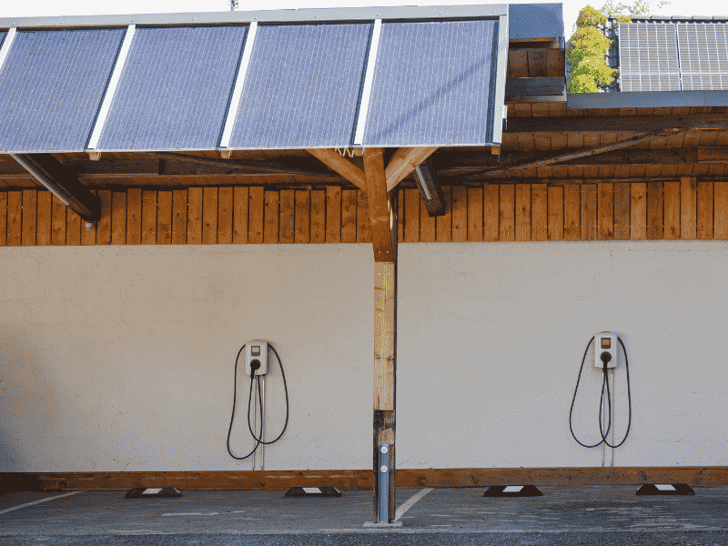 Perfect-Elec-panneaux-photovoltaïques-borne-recharge